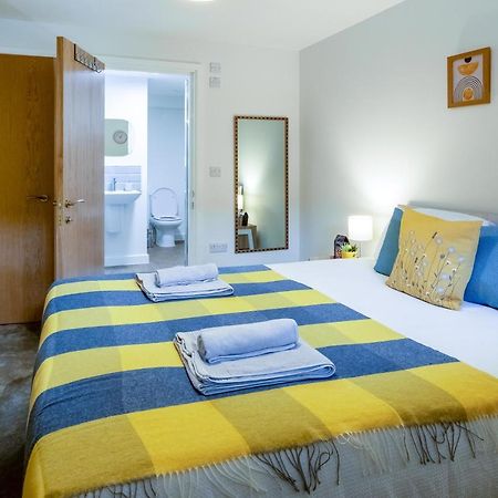 Luton Modern Serviced Accommodation For Contractors, Relocators, Professionals, Tourists And Students - Akugi Homes Exteriör bild