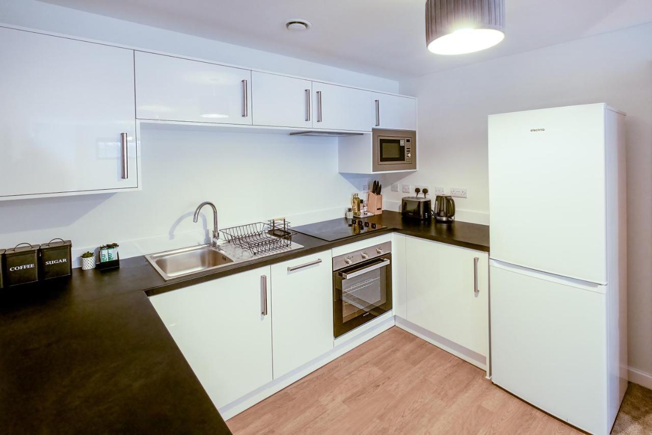 Luton Modern Serviced Accommodation For Contractors, Relocators, Professionals, Tourists And Students - Akugi Homes Exteriör bild