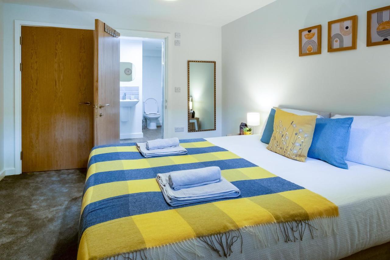 Luton Modern Serviced Accommodation For Contractors, Relocators, Professionals, Tourists And Students - Akugi Homes Exteriör bild