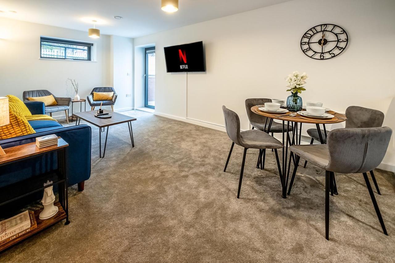 Luton Modern Serviced Accommodation For Contractors, Relocators, Professionals, Tourists And Students - Akugi Homes Exteriör bild