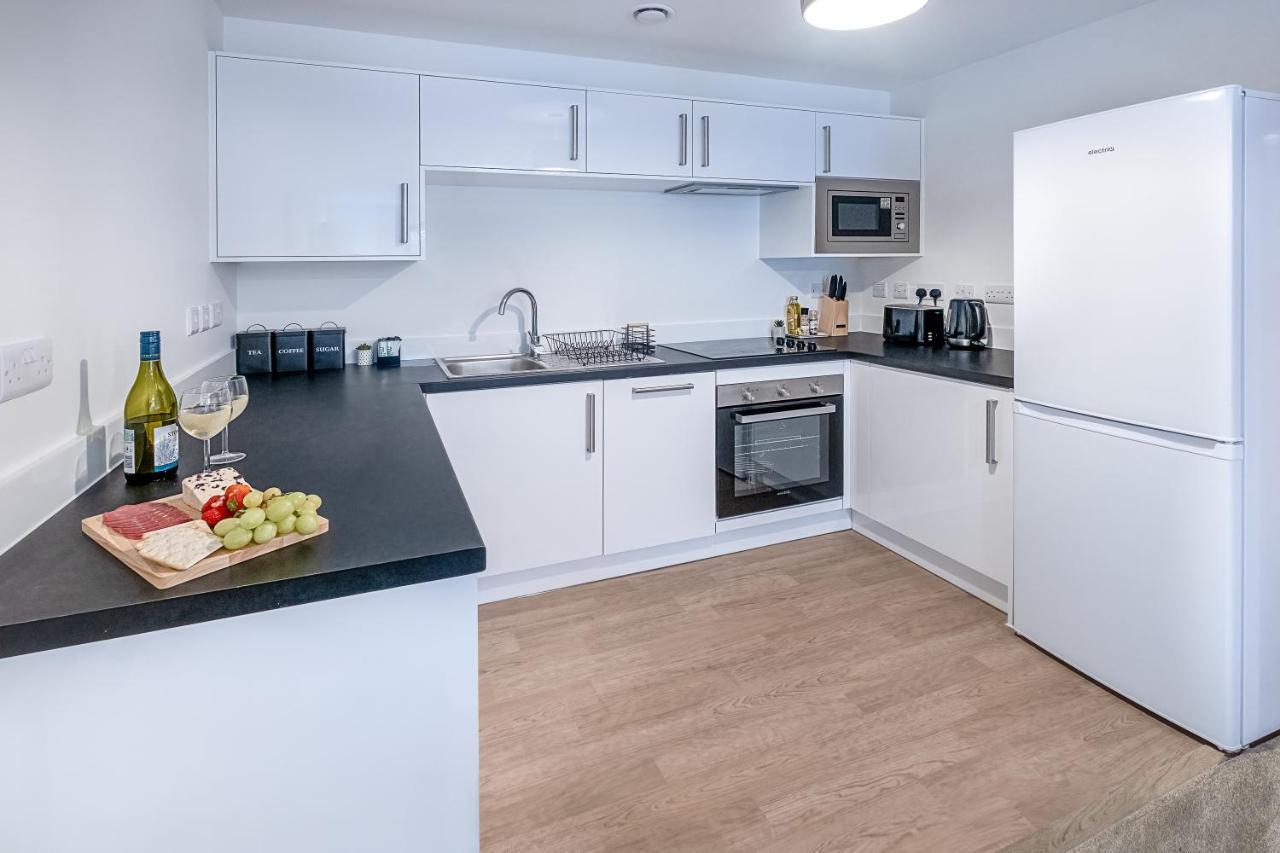 Luton Modern Serviced Accommodation For Contractors, Relocators, Professionals, Tourists And Students - Akugi Homes Exteriör bild