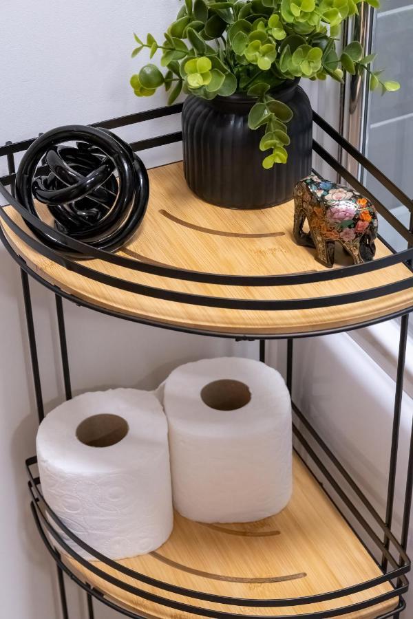Luton Modern Serviced Accommodation For Contractors, Relocators, Professionals, Tourists And Students - Akugi Homes Exteriör bild